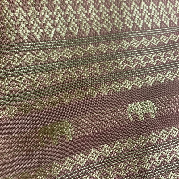 Blush Coral color Elephant Thai Silk pillow cover 16 in Square BRAND NEW!!! - Picture 4 of 10